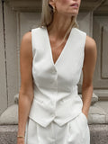 Autumn 2025 New Casual V-Neck Sleeveless Small Vest White French Sexy Fashion Body Armored Woman 68HZ