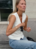 Autumn 2025 New Casual V-Neck Sleeveless Small Vest White French Sexy Fashion Body Armored Woman 68HZ