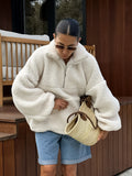 Autumn And Winter Personality Fashion Beige Knitted Leisure Lamb Velvet Small Standing Lantern Sleeves Plush Loose Jersey Woman 68HZ