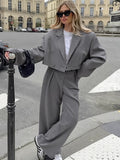 2025 Commuter Suit Women Two Sets Of Retro Collar Two Buckle Loose Umbilled Short Coat Suit Suit 68HZ